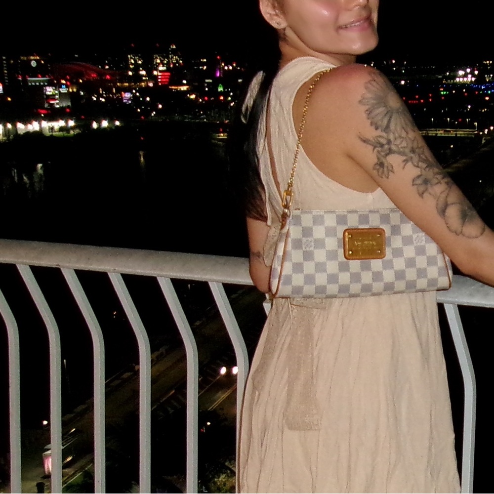 Thank you for checking out my closet - Picture 7 of 12